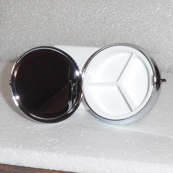 1ea. - Ladies Sunflowers & Butterflies Pill Case/Box - Picture 2 of 3